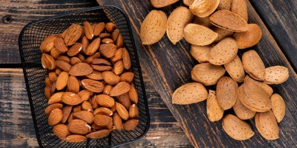 تصویر 1 از خرید و قیمت بادام مامایی درجه یک + فروش صادراتی